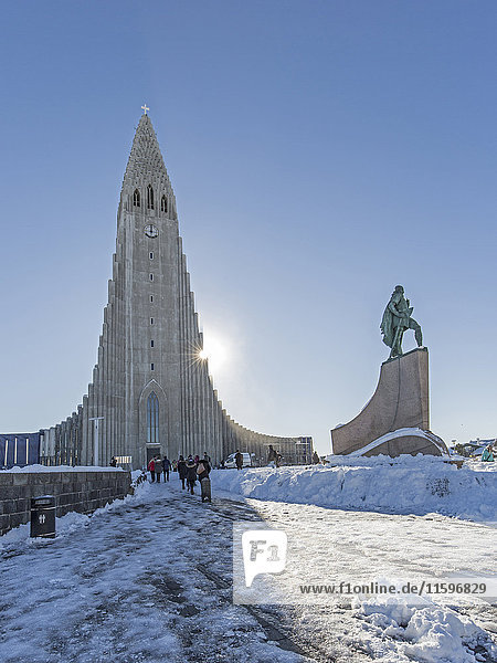 Iceland  Reykjavik  Hallgrimskirkja and statue of Leif Eriksson