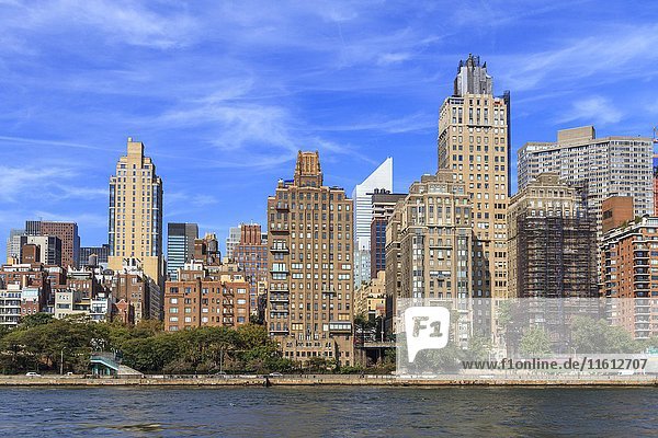 Wohngebäude  Hochhäuser am East River  Manhattan  New York City  New York  USA  Nordamerika