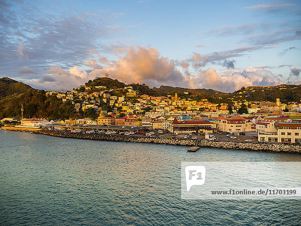 Karibik  Kleine Antillen  Grenada  St. George's  Hafen