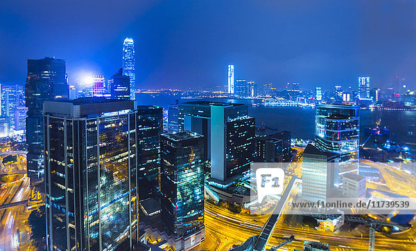 Zentraler Finanzdistrikt von Hongkong und Hafen von Victoria  selektiver Fokus  Hongkong  China