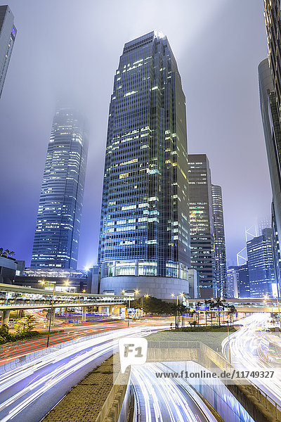 Zentraler Finanzbezirk  nachts  Hongkong  China