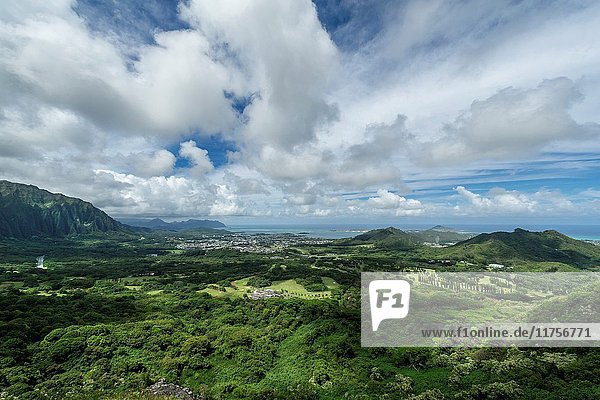 Scenic view from Nu'uanu Pali lookout on Oahu Island  Hawaii.