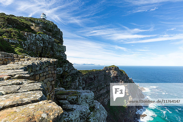 Leuchtturm und Cape Point auf der Kap-Halbinsel  Südafrika  Afrika