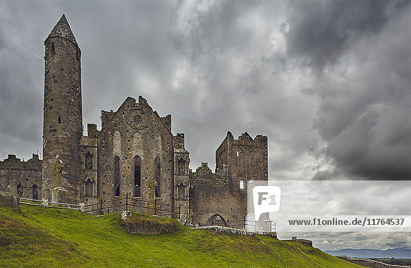 Die Ruinen des Rock of Cashel  Cashel  Grafschaft Tipperary  Munster  Republik Irland  Europa