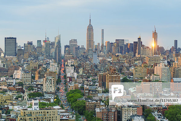 Das Empire State Building und die Skyline von Manhattan  New York City  Vereinigte Staaten von Amerika  Nordamerika