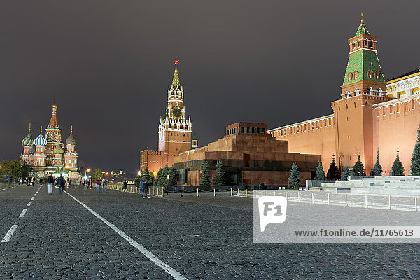 Roter Platz  Basilius-Kathedrale  Lenin-Grab und Kreml-Mauern  UNESCO-Weltkulturerbe  Moskau  Russland  Europa
