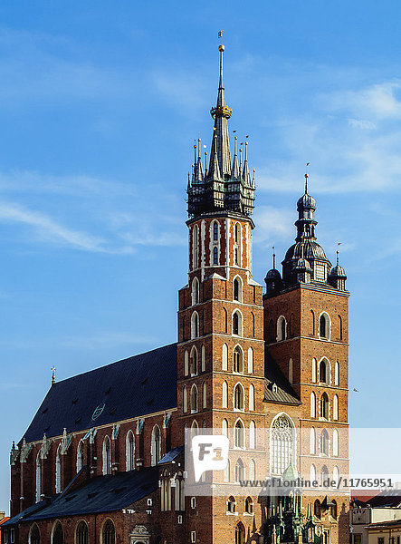 Hauptmarkt  St. Marien-Basilika  Krakau  UNESCO-Weltkulturerbe  Woiwodschaft Kleinpolen  Polen  Europa