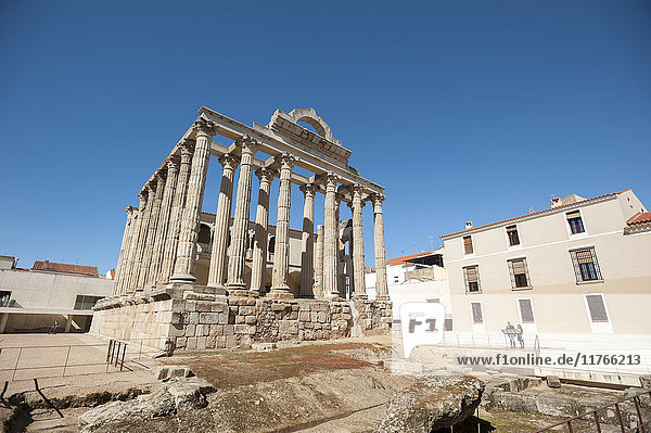 Tempel der Diana in Merida  Badajoz  Extremadura  Spanien  Europa