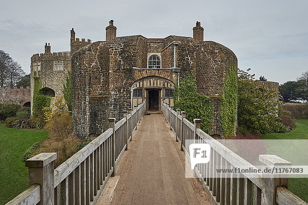 Walmer Castle and Gardens  16th century artillery fort built for Henry VIII  home to Duke of Wellington  Deal  Kent  England  United Kingdom  Europe