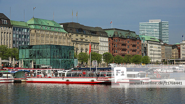 Jungfernstieg an der Binnenalster  Hamburg  Deutschland  Europa