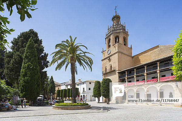 Ansicht der Parroquia Santa Maria la Mayor an der Plaza Duquesa de Parcent  Ronda  Andalusien  Spanien  Europa