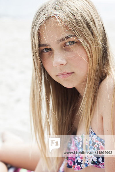 Porträt eines Mädchens am Strand