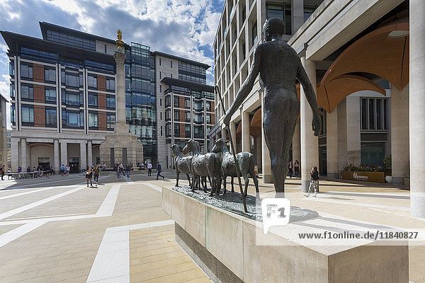 Statuen in Paternoster Square  City of London  London  England  Vereinigtes Königreich  Europa