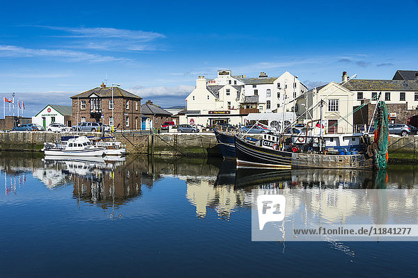 The town of Peel with its picturesque harbour  Peel  Isle of Man  United Kingdom  Europe