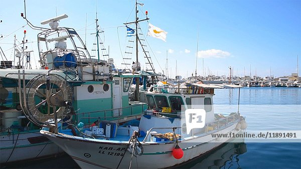 Boote im Hafen  Limassol  Zypern