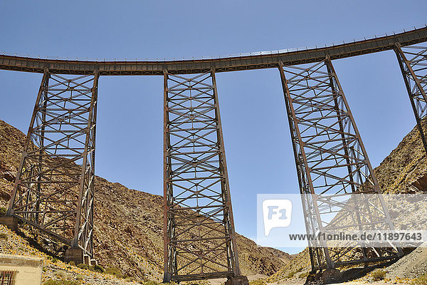 Argentinien  Region Salta  Brücke Polvorilla Reno