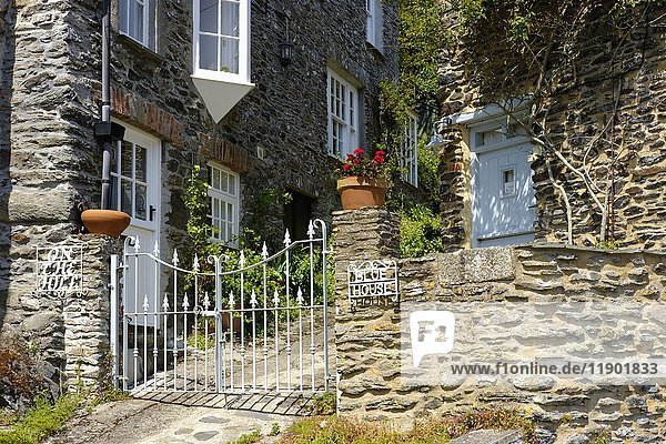 Gartentor  Blue House  Portloe  nahe Veryan  Cornwall  England  Vereinigtes Königreich  Europa