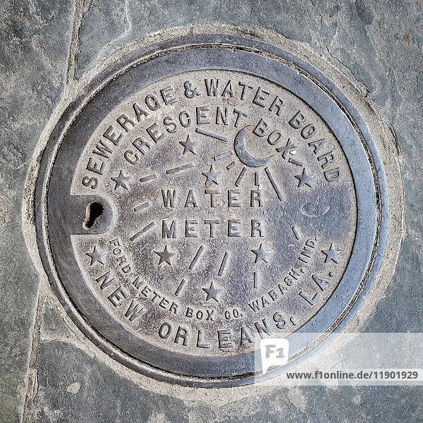 Vintage Wasserzählerabdeckung, French Quarter, New Orleans, Louisiana, USA, Nordamerika