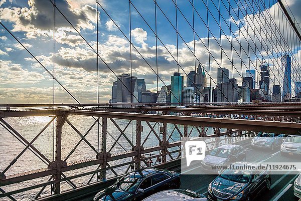 USA  New York  New York City  Brooklyn  Brooklyn Bridge  late afternoon traffic.