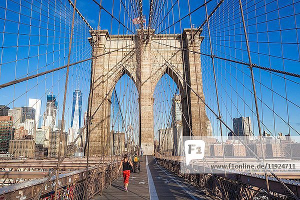 USA  New York  New York City  Brooklyn-Dumbo  Brooklyn Bridge  morning.