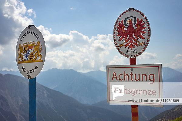 Alpen Karwendel Grenze von Deutschland zu Österreich