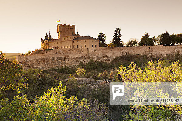 Alcazar at sunset  UNESCO World Heritage Site  Segovia  Castillia y Leon  Spain  Europe