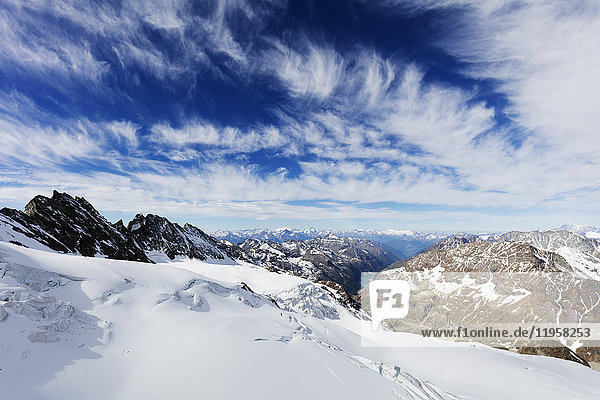 Blick vom Dent d'Herens  Aostatal  Italienische Alpen  Italien  Europa