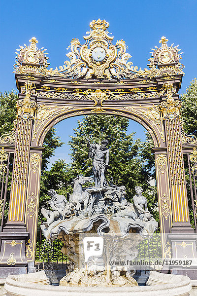 Frankreich  Grand Est  Nancy  Springbrunnen auf dem Place Stanislas