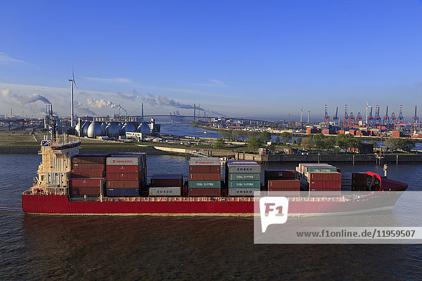 Containerschiff  Hamburg  Deutschland  Europa