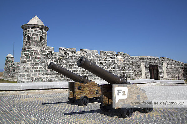 Alte Kanonen  Castillo de San Salvador de la Punta  Zentral-Habana  Havanna  Kuba  Westindien  Mittelamerika