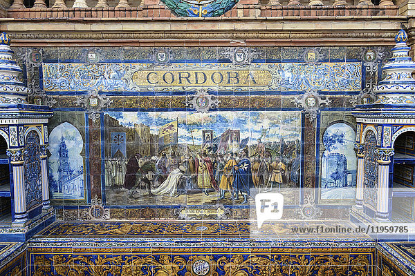 Wandbild aus Keramikfliesen in einer Nische  das Córdoba  Plaza de Espana  Sevilla  Andalusien  Spanien  darstellt.