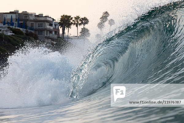 Rollende Meereswelle Laguna Beach Kalifornien USA