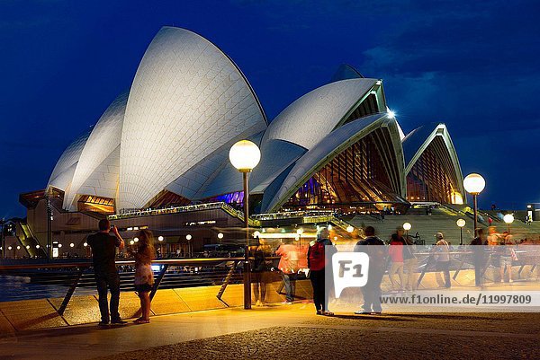 Tourists at the Sydney Opera House  Sydney  Australia.
