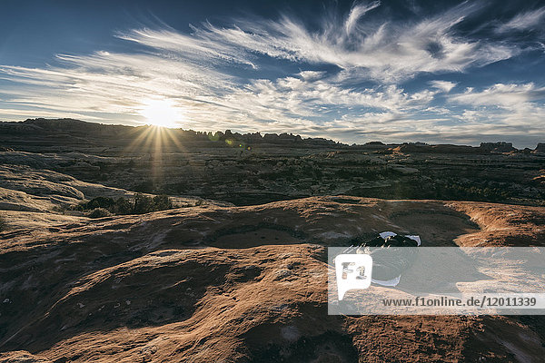 Schlafsack in der Wüste  Moab  Utah  Vereinigte Staaten