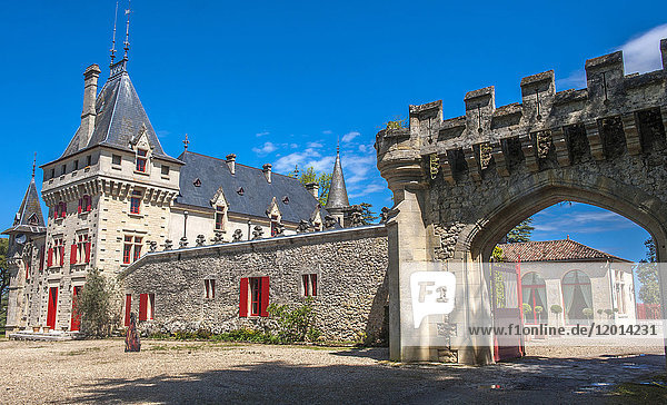 Frankreich  Gironde  Region St. Emilion  Chateau de Pressac in der AOC St. Emilion (UNESCO-Welterbe)
