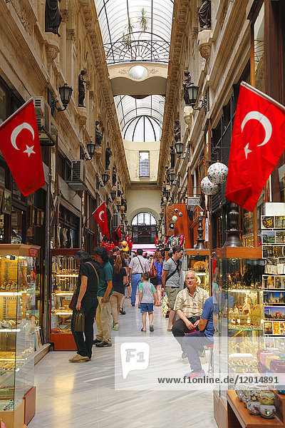 Türkei  Istanbul  Bezirk Beyoglu  Istiklal-Straße  Avrupa-Passage