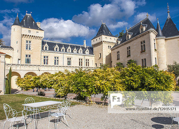 Frankreich  Gironde  Chateau de la Riviere in der Weinbauregion AOC Fronsac