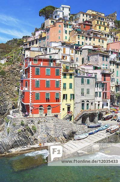 Buntes Dorf  Riomaggiore  Cinque Terre  Ligurien  Italien  Europa