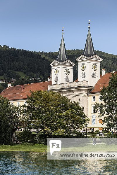 Herzogliches Brauhaus Tegernsee  Kloster  Tegernsee  Oberbayern  Bayern  Deutschland  Europa