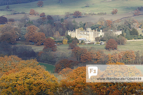 Sudeley Castle im Herbst  Winchcombe  Cotswolds  Gloucestershire  England  Vereinigtes Königreich  Europa