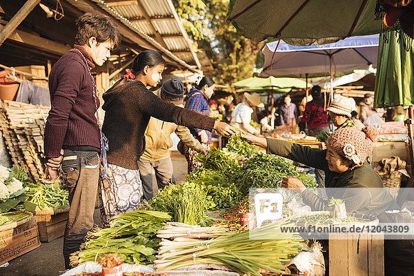 Hsipaw-Morgenmarkt  Hsipaw  Shan-Staat  Myanmar (Birma)  Asien