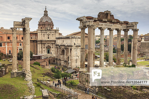 Ruinen des Forum Romanum  erhöhter Blick vom Campidoglio  Historisches Zentrum  Rom  UNESCO-Weltkulturerbe  Latium  Italien  Europa