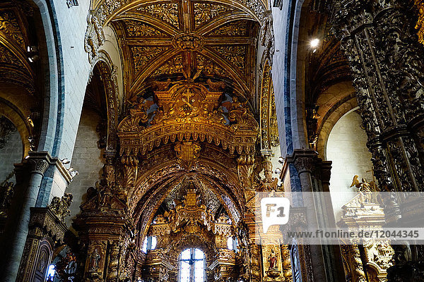 Kirche Sao Francisco  600 Jahre alt  im Stadtteil Ribiera  UNESCO-Weltkulturerbe  Porto (Oporto)  Portugal  Europa