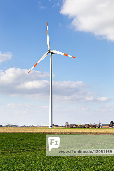 Windturbine auf dem Lande