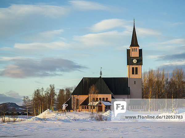 Arjeplog Kirche  Die hübsche rosafarbene Kirche; Arjeplog  Provinz Norrbotten  Schweden