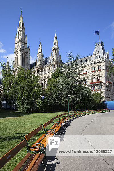 Österreich Wien Blick zum Rathaus