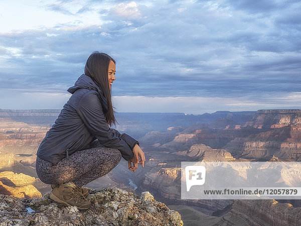USA Arizona Grand Canyon Nationalpark Touristen genießen die Aussicht