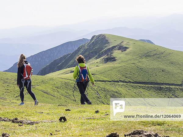 Two women on a hiking tour to Mount Ganekogorta