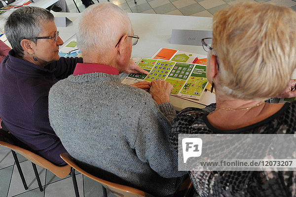 Reportage on a driving workshop for older people  Seniors behind the Wheel  organized by the Défi Autonomie Seniors association (helping senior citizens gain autonomy) in Hauts de France  France. These workshops are for people wishing to revise the Highway Code in order to drive safely and maintain their mobility. They include both theory sessions in a classroom and practical sessions behind the wheel.