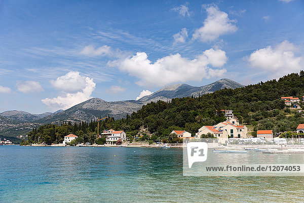 Der Ferienort Slano an der dalmatinischen Küste  Kroatien  Europa